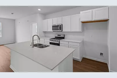 2909 Old Castle Road, Joliet, IL 60435 - Photo 3