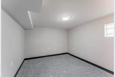 6351 S Kilbourn Avenue, Chicago, IL 60629 - Photo 33