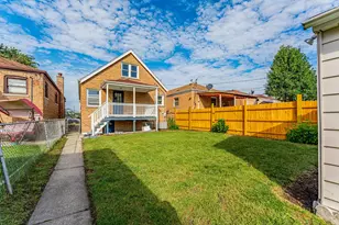 6351 S Kilbourn Ave, Chicago, IL 60629 - Photo 41