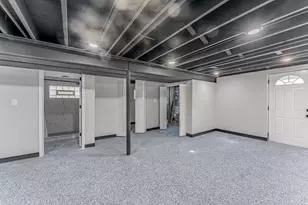 6351 S Kilbourn Ave, Chicago, IL 60629 - Photo 27