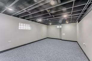 6351 S Kilbourn Ave, Chicago, IL 60629 - Photo 29