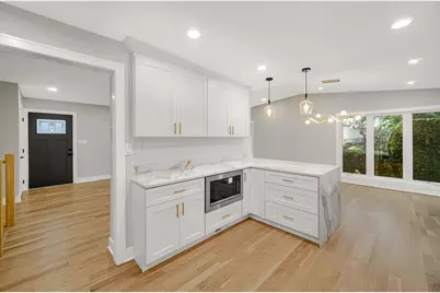 7846 Maple Street, Morton Grove, IL 60053 - Photo 9