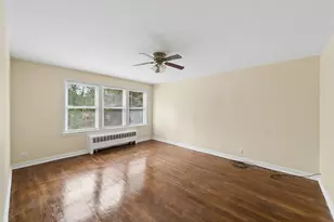 6547 N California Ave, Chicago, IL 60645 - Photo 3