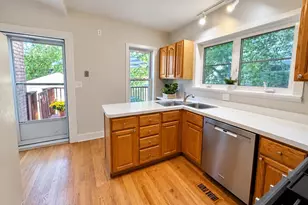 20 S Julian St, Naperville, IL 60540 - Photo 7