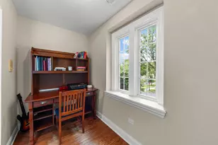 706 N Ellsworth St, Naperville, IL 60563 - Photo 25