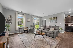 230 Sussex Ct, North Aurora, IL 60542 - Photo 9