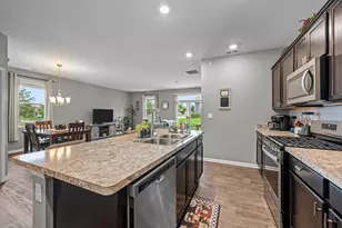 230 Sussex Ct, North Aurora, IL 60542 - Photo 7