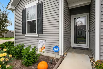 230 Sussex Court, North Aurora, IL 60542 - Photo 3