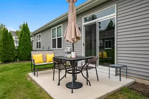 230 Sussex Ct, North Aurora, IL 60542 - Photo 19