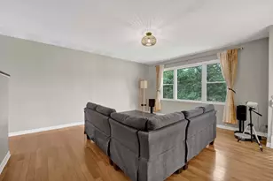 1S705 Eisenhower Rd, Oakbrook Terrace, IL 60181 - Photo 3