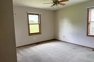 1910 Lakeview Ln, Dixon, IL 61021 - Photo 15