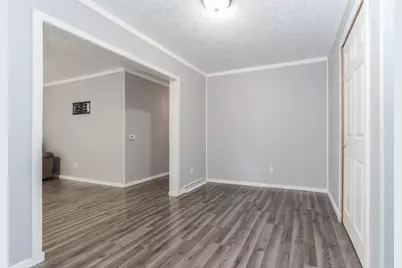 118 W Van Alstyne Street, Cullom, IL 60929 - Photo 11