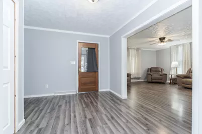 118 W Van Alstyne Street, Cullom, IL 60929 - Photo 13