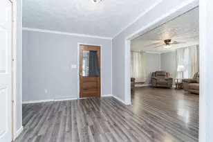 118 W Van Alstyne St, Cullom, IL 60929 - Photo 13