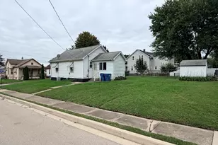 403 E 9th St, Peru, IL 61354 - Photo 9