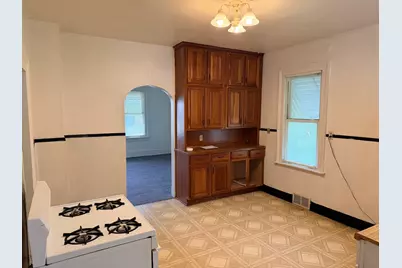 403 E 9th Street, Peru, IL 61354 - Photo 3