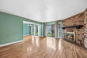 105 W Dover Dr, Mount Prospect, IL 60056 - Photo 5