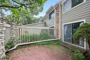 105 W Dover Dr, Mount Prospect, IL 60056 - Photo 39