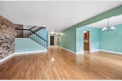 105 W Dover Drive, Mount Prospect, IL 60056 - Photo 3