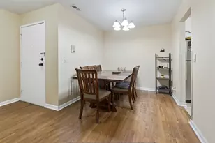 580 Cumberland Trail, Roselle, IL 60172 - Photo 5