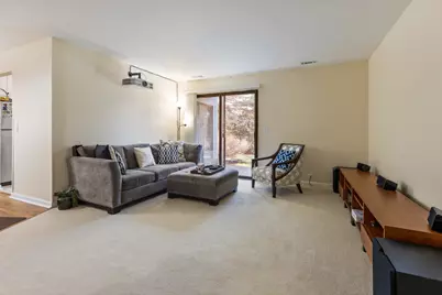 580 Cumberland Trail #B6, Roselle, IL 60172 - Photo 15