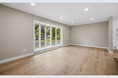 8009 Winter Circle, Downers Grove, IL 60516 - Photo 11