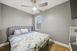 231 E 59th St, Chicago, IL 60637 - Photo 17