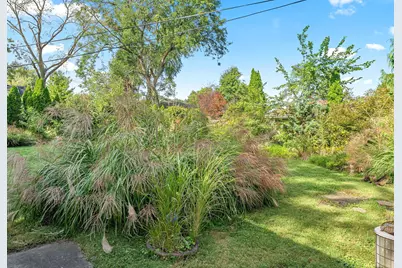 424 Village Road, Willowbrook, IL 60527 - Photo 17