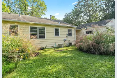 424 Village Road, Willowbrook, IL 60527 - Photo 21