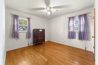 424 Village Road, Willowbrook, IL 60527 - Photo 11