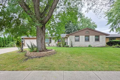 1431 Maple Lane, Elgin, IL 60123 - Photo 5