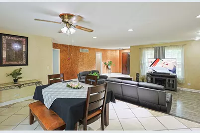 1431 Maple Lane, Elgin, IL 60123 - Photo 11