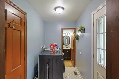 1431 Maple Lane, Elgin, IL 60123 - Photo 23