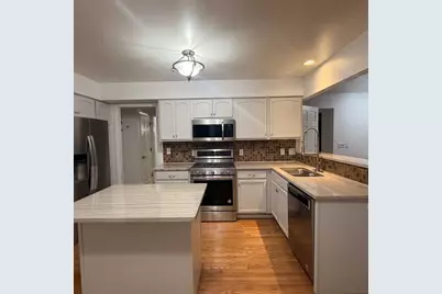1127 Yorkshire Drive N, Sycamore, IL 60178 - Photo 11