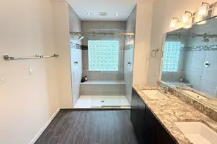 1945 W Thomas St, Chicago, IL 60622 - Photo 13