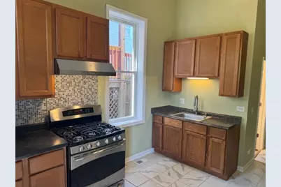 8307 S Burley Avenue, Chicago, IL 60617 - Photo 11