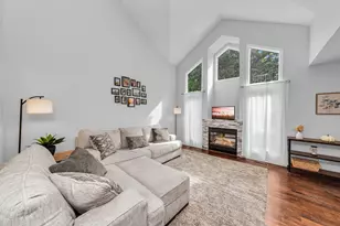 307 N Charles Ave, Naperville, IL 60540 - Photo 3