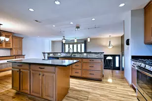 4155 Hudson Dr, Hoffman Estates, IL 60192 - Photo 5
