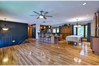 4155 Hudson Drive, Hoffman Estates, IL 60192 - Photo 17