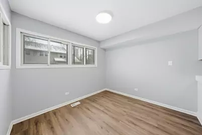 19425 Oak Avenue, Country Club Hills, IL 60478 - Photo 9