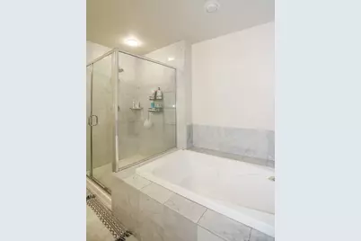 910 W Huron Street #1303, Chicago, IL 60642 - Photo 15