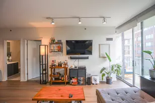910 W Huron St, Chicago, IL 60642 - Photo 7