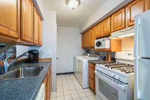 1585 Cove Dr, Prospect Heights, IL 60070 - Photo 5