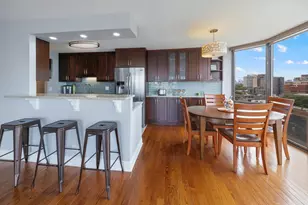 2650 N Lakeview Ave, Chicago, IL 60614 - Photo 11