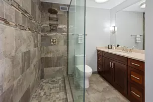 2650 N Lakeview Ave, Chicago, IL 60614 - Photo 21