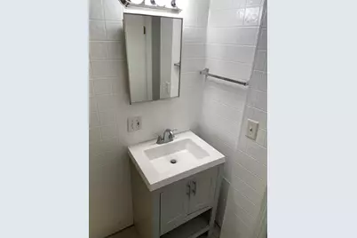 5712 W Higgins Avenue #Garden, Chicago, IL 60630 - Photo 7