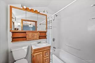 2409 Grove Ln, Cary, IL 60013 - Photo 17