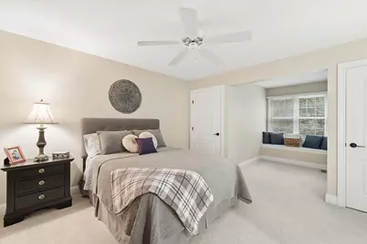 933 Wedgewood Drive, Crystal Lake, IL 60014 - Photo 23