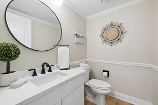 933 Wedgewood Dr, Crystal Lake, IL 60014 - Photo 21