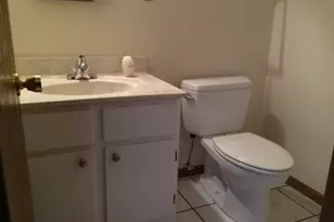 225 Acorn Dr, Streamwood, IL 60107 - Photo 7